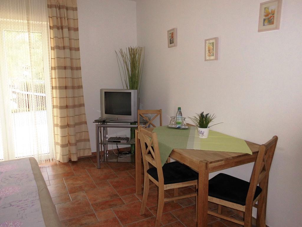 Ferienhaus Kiesel Bad Bocklet Bagian luar foto